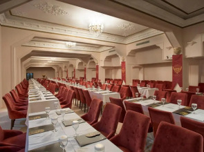 Le Chateau Lambousa Hotel