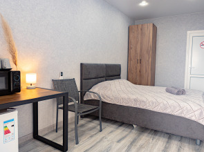 River House Apartments