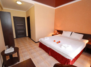 Отель Acropolis Palace