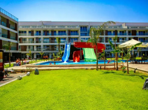 Отель Courtyard Long Beach Holiday Resort