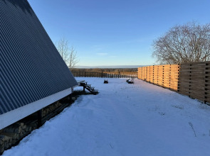 Частный дом Над Рекой с видом на Озеро