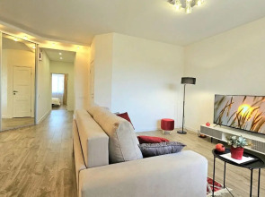 Квартира в удобной локации рядом со станцией метро Суконная слобода