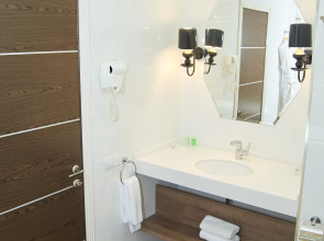 Отель Green Which