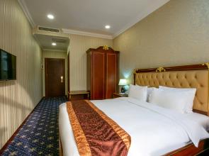 Отель Shah Palace