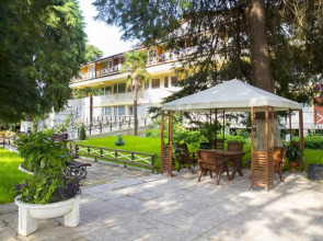 Отель Пицунда