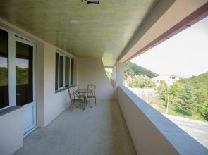 Отель Цахкаовит