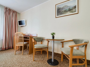 Отель КУ-КУ 2