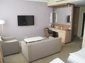 Отель Green Which