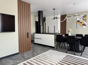 Квартира уютная 2х-к с дизайнерским ремонтом в ЖК Апарт