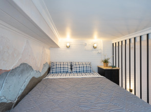 Квартира с Сауной, Камином и Кондиционером Лофт Центр Кремль Казань