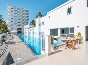 Отель The Up Phu Quoc