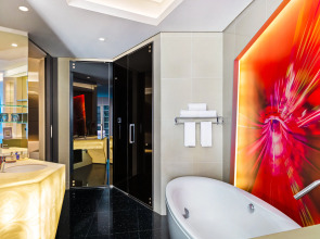 Отель V Hotel Dubai Curio Collection by Hilton