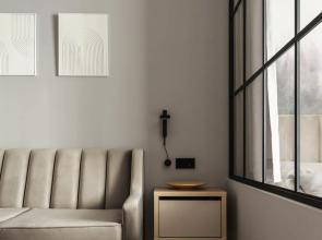 Квартира с Дизайнерским Ремонтом у Театра Кукол Экият