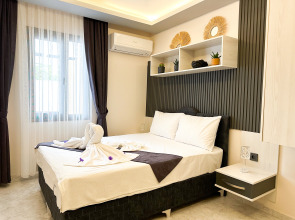 Отель Bed&Breakfast Marina Lora