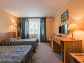 Отель Чёрное море (корпуса 1 и 2)