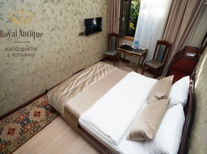 Royal Antique Boutique Hotel