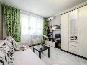 Апартаменты у метро с видом на писательский городок