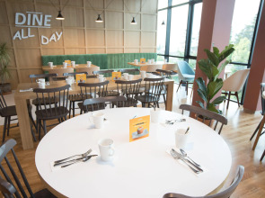 Отель Holiday Inn Telavi, an IHG Hotel