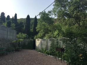 Gostevoy Dom Feeriya V Professorskom Ugolke	