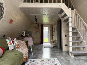 Частный дом Увеличенный А-фрейм Сад с баней и чаном