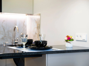 Апартаменты На Маршала Жукова 156