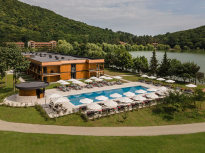 Отель и спа Lopota Lake