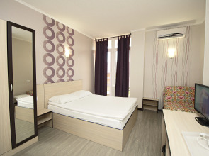 Отель Лотос