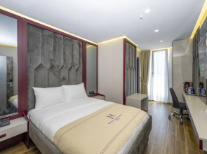 Отель Heaven Prime Airport