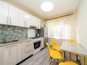 Апартаменты Однокомнатные рядом с рестораном Друзья