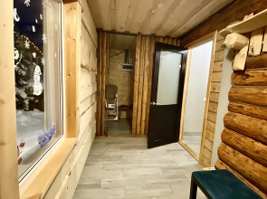 Гостевой дом Избушки guestHouse Маленькая