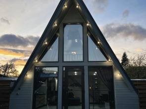 Частный дом Отражение гор