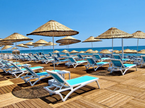 Отель Holiday Inn Antalya Lara