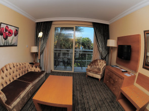 Отель Oscar Resort