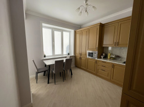 Квартира у набережной