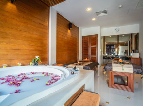 Отель KC Resort & Over Water Villas