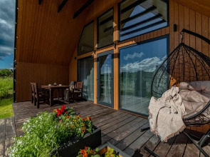 Частный Дом Барнхаус №5 с дровяной баней и горячим Чаном на 6 человек