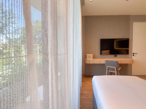 Отель La Green Hotel & Residence Пхукет