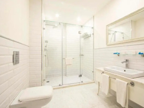 Отель Sapphire Inn