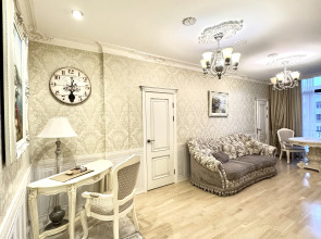 Апартаменты дизайнерские VIP в сердце столицы с круглосуточным заселением улица Красная 22