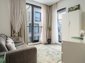 Апартаменты Охта Adventure с Двумя Спальнями