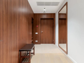 Студия для двоих на 74-м этаже