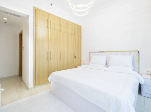 Квартира Luxury and spacious full Marina view