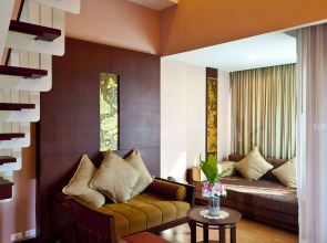 Курортный отель Grand Pacific Sovereign Resort & Spa