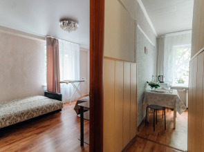 Апартаменты на Маршала Жукова 40