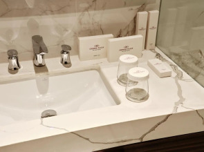 Hotel Crowne Plaza Tashkent, an IHG Hotel