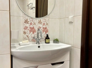 Квартира Евротрёшка Семейная с Видом на Лавру с Четырьмя Раздельными Кроватями