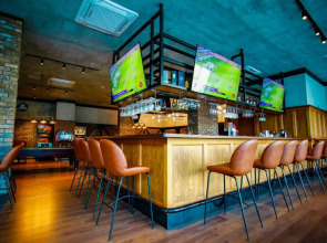 Отель Courtyard Long Beach Holiday Resort