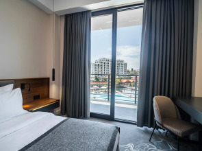 Отель Riviera Hotel