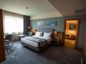 Отель Holiday Inn Aktau - Seaside, IHG Hotel