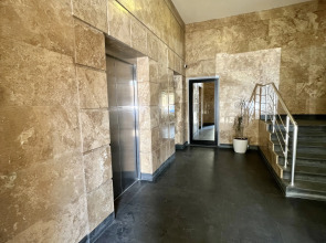 Апартаменты улучшенные в центре города от Sweet Home